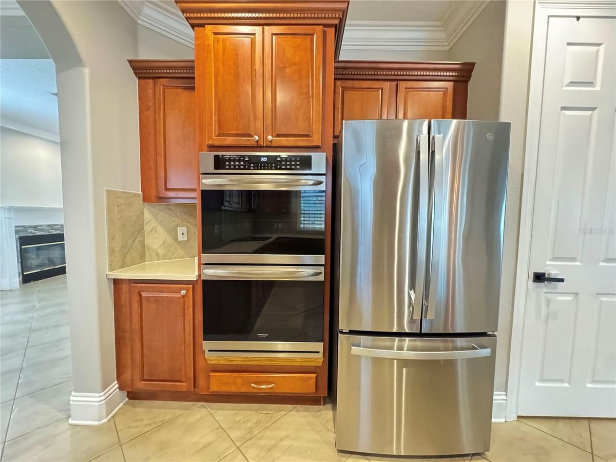 173 CALLIOPE STREET — photo 13 of 55