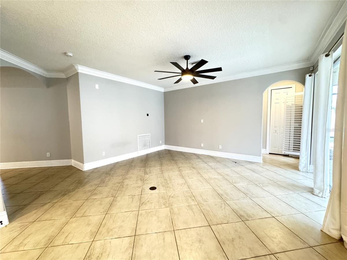 173 CALLIOPE STREET — photo 8 of 55