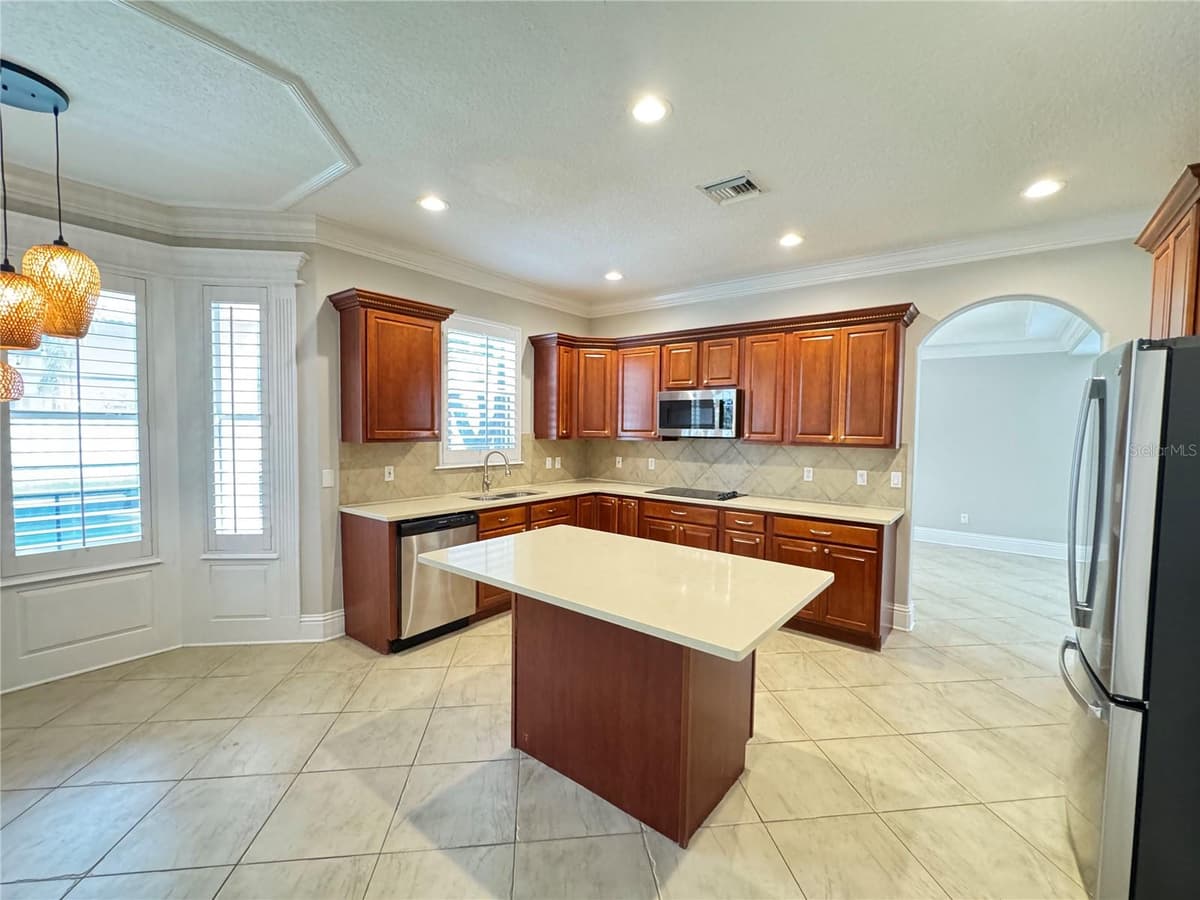 173 CALLIOPE STREET — photo 11 of 55
