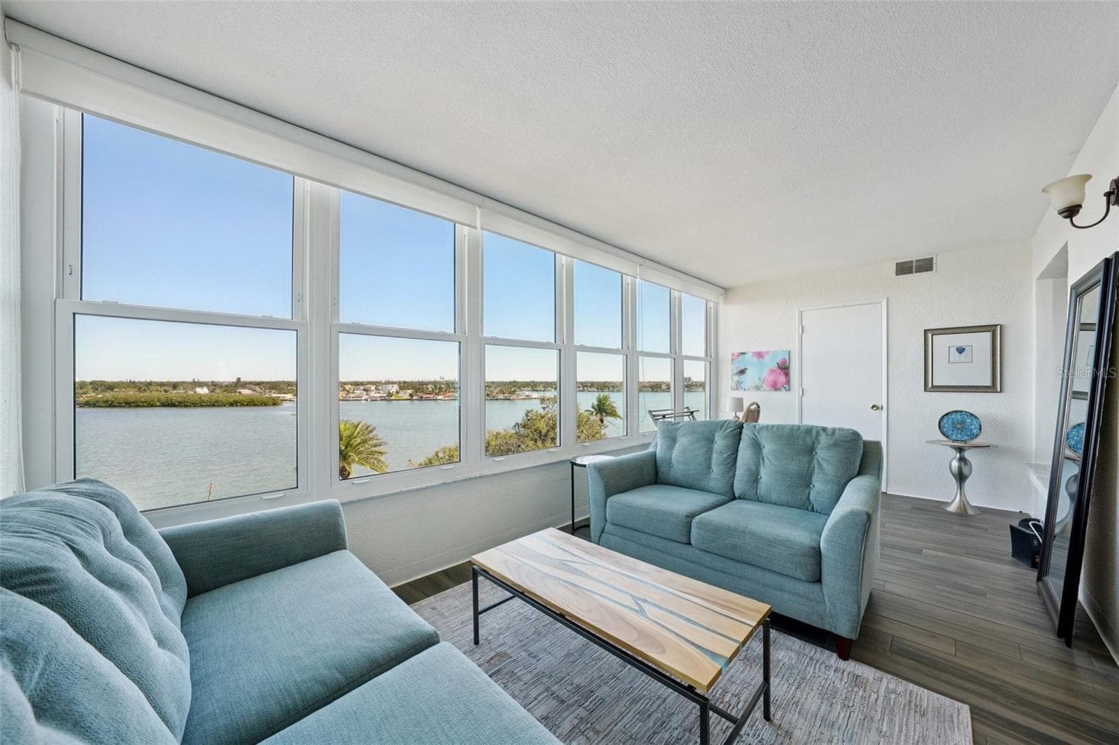 1847 SHORE DRIVE — photo 20 of 36