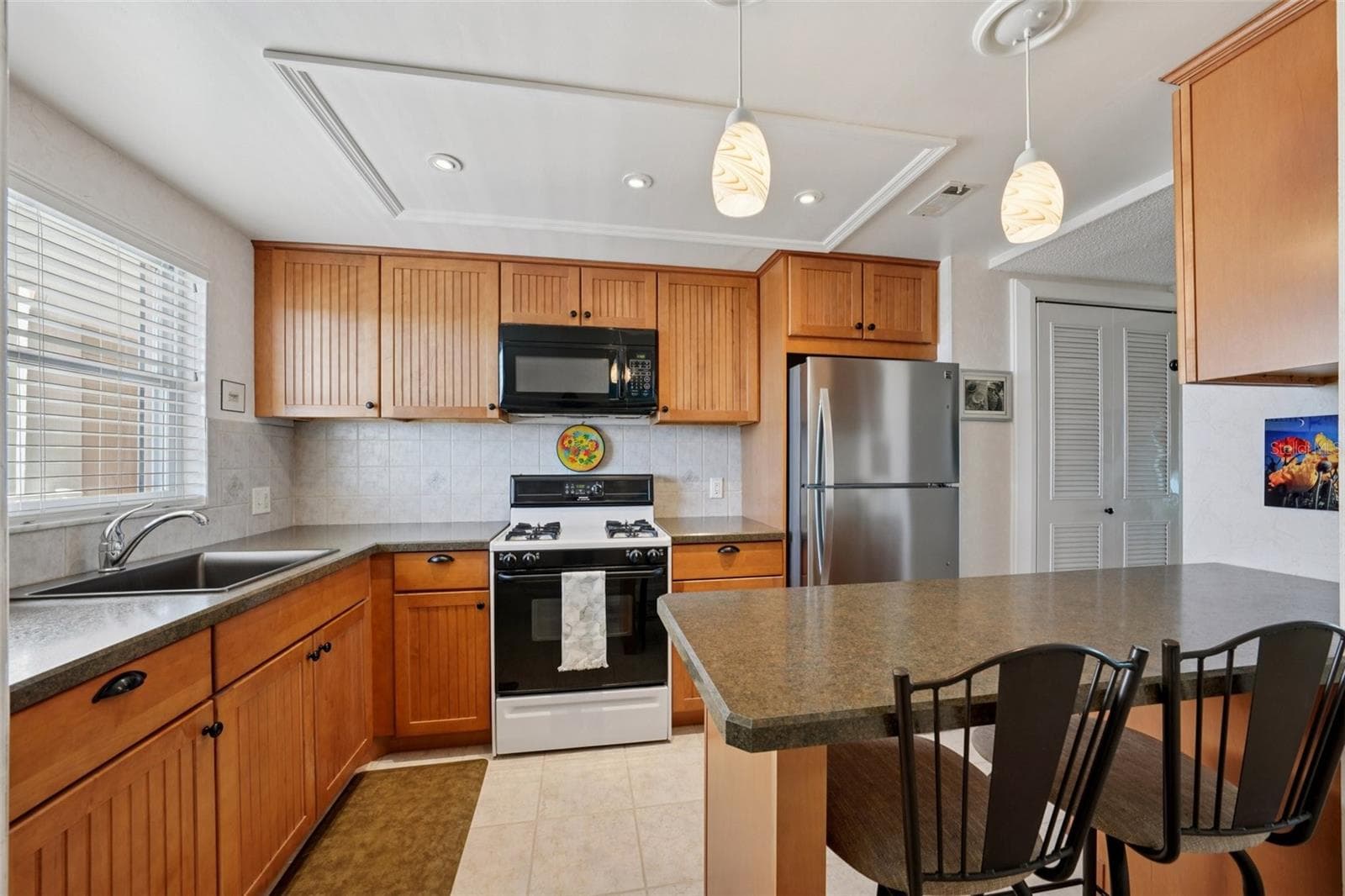 1847 SHORE DRIVE — photo 7 of 36