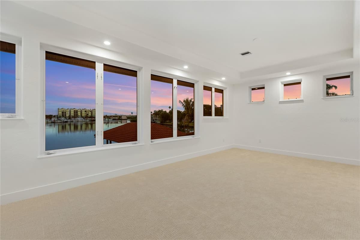 330 BAY DRIVE — photo 44 of 59