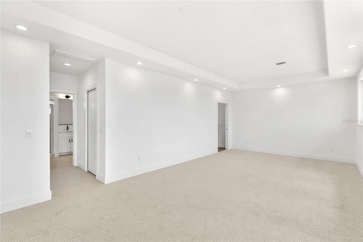 330 BAY DRIVE — photo 29 of 59