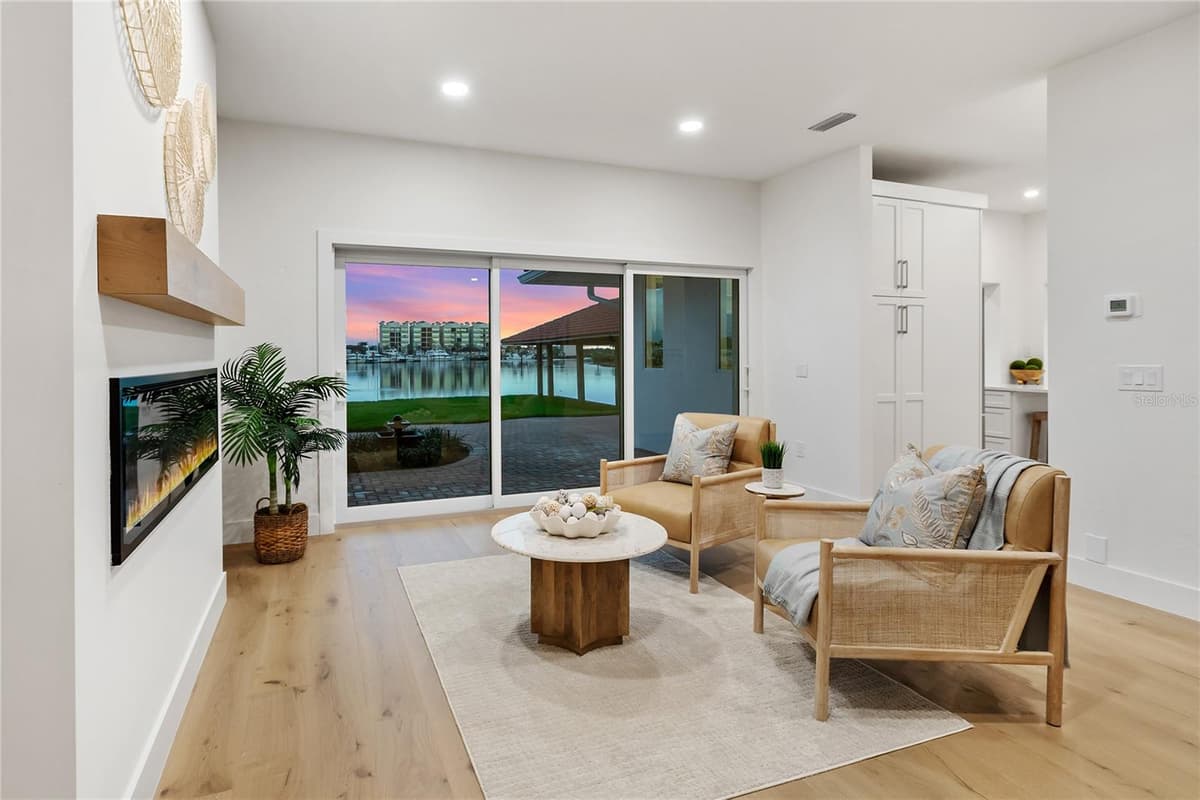 330 BAY DRIVE — photo 43 of 59