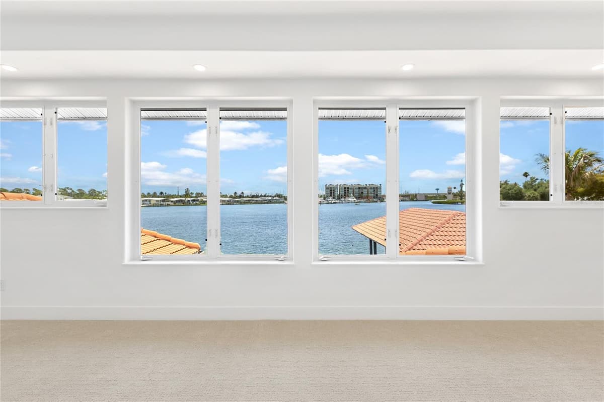 330 BAY DRIVE — photo 30 of 59