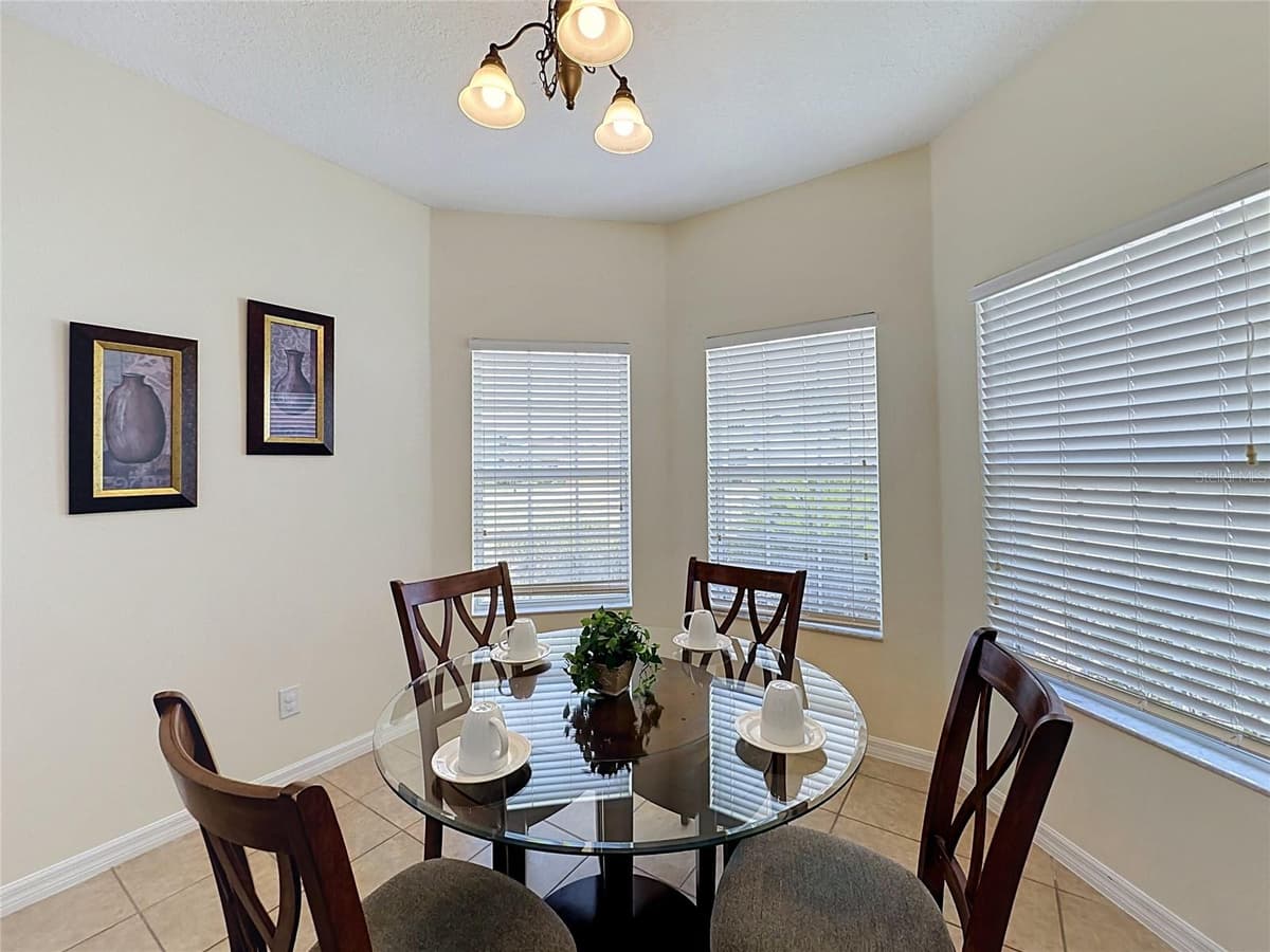 906 DORSET PLACE — photo 14 of 66
