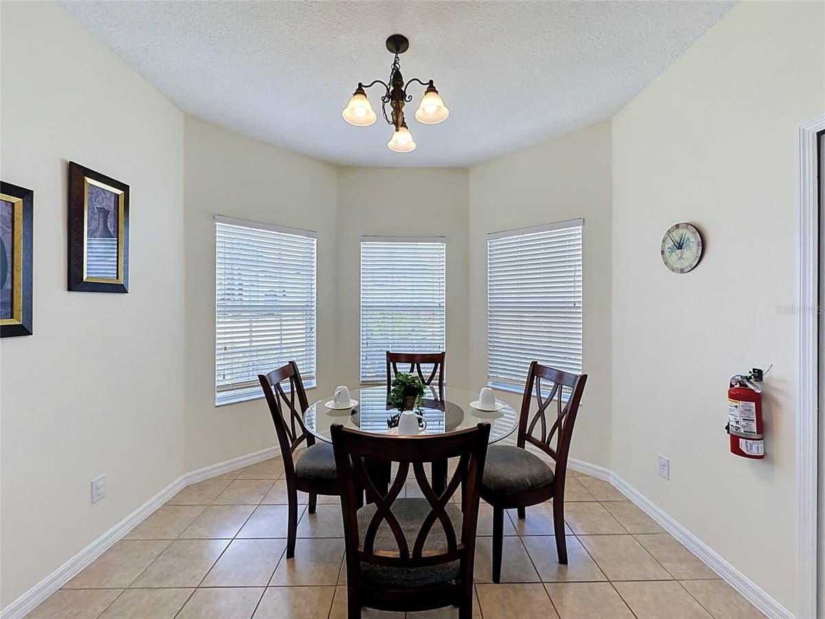 906 DORSET PLACE — photo 13 of 66