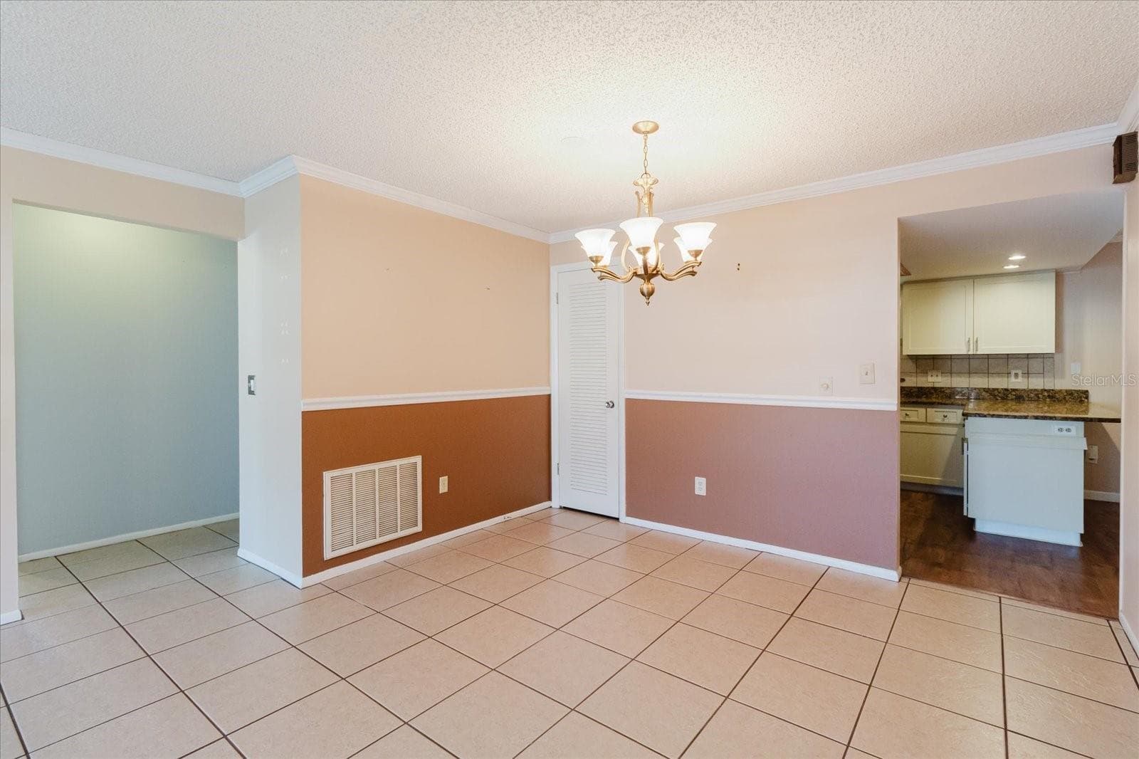 1201 CARA DRIVE — photo 4 of 73