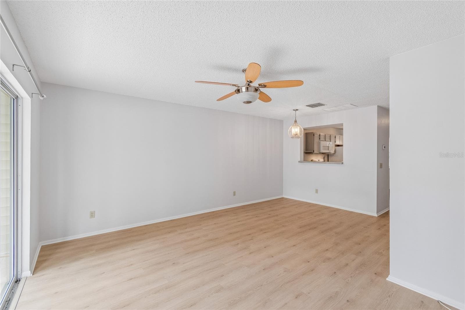 131 HIDDEN ARBOR COURT — photo 9 of 42