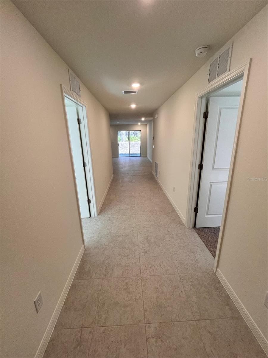 10450 BAYLOR AVENUE — photo 2 of 10
