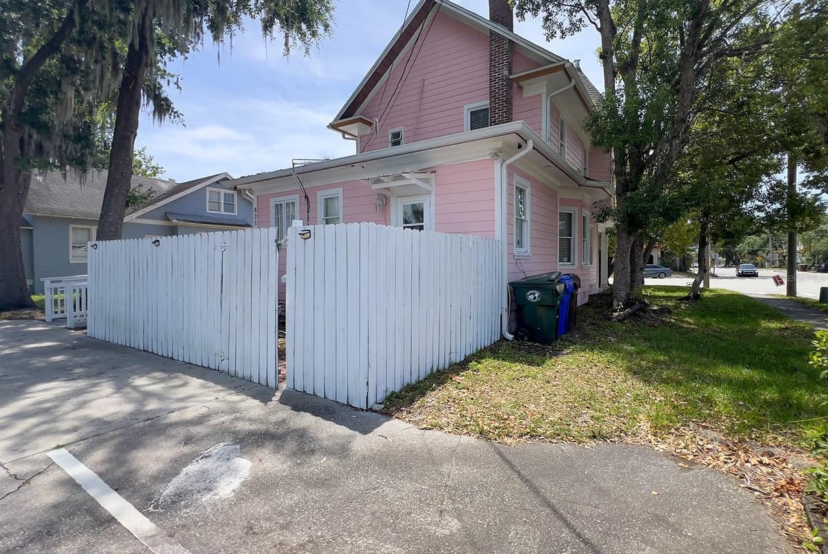 821 EMMETT STREET — photo 6 of 37