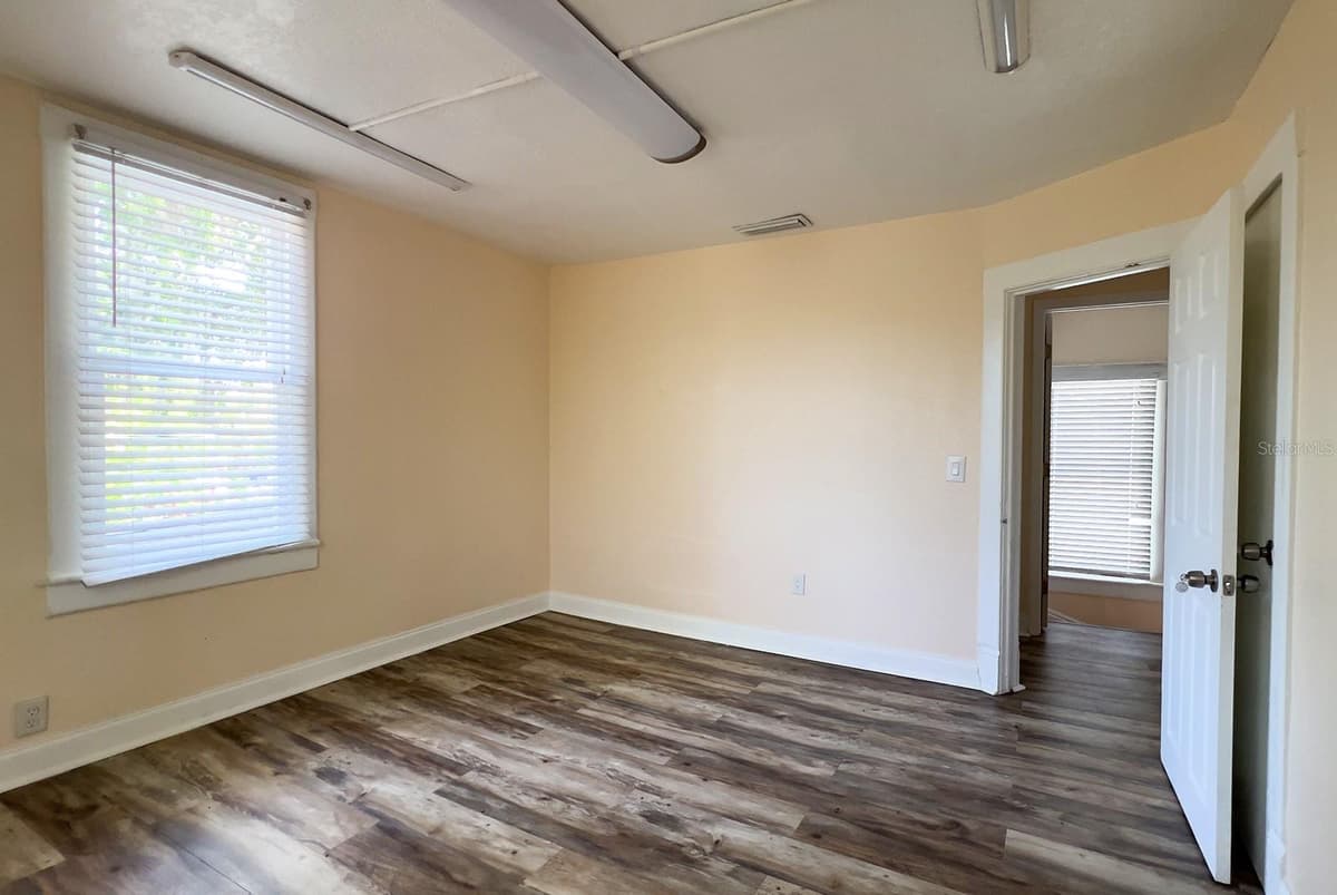 821 EMMETT STREET — photo 21 of 37