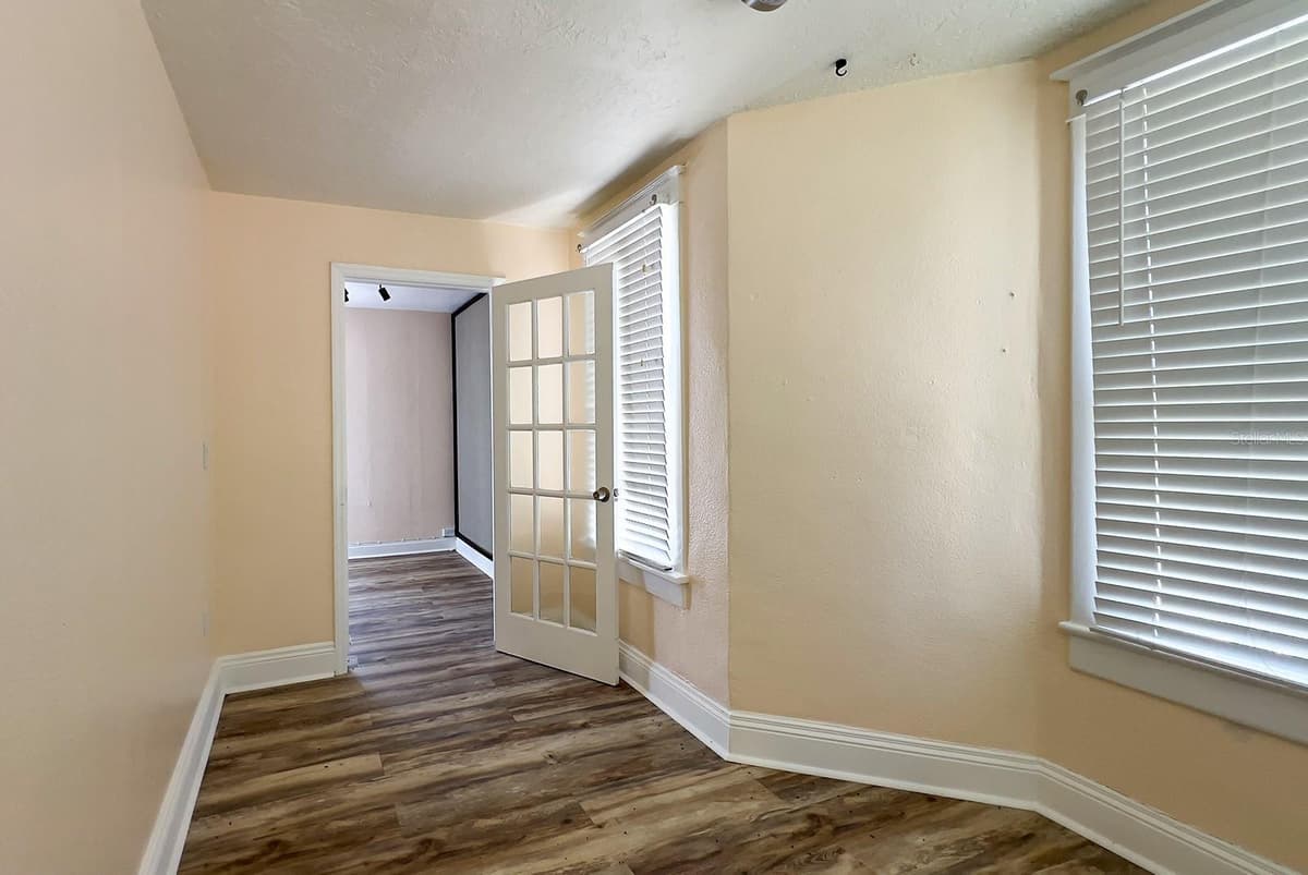 821 EMMETT STREET — photo 20 of 37