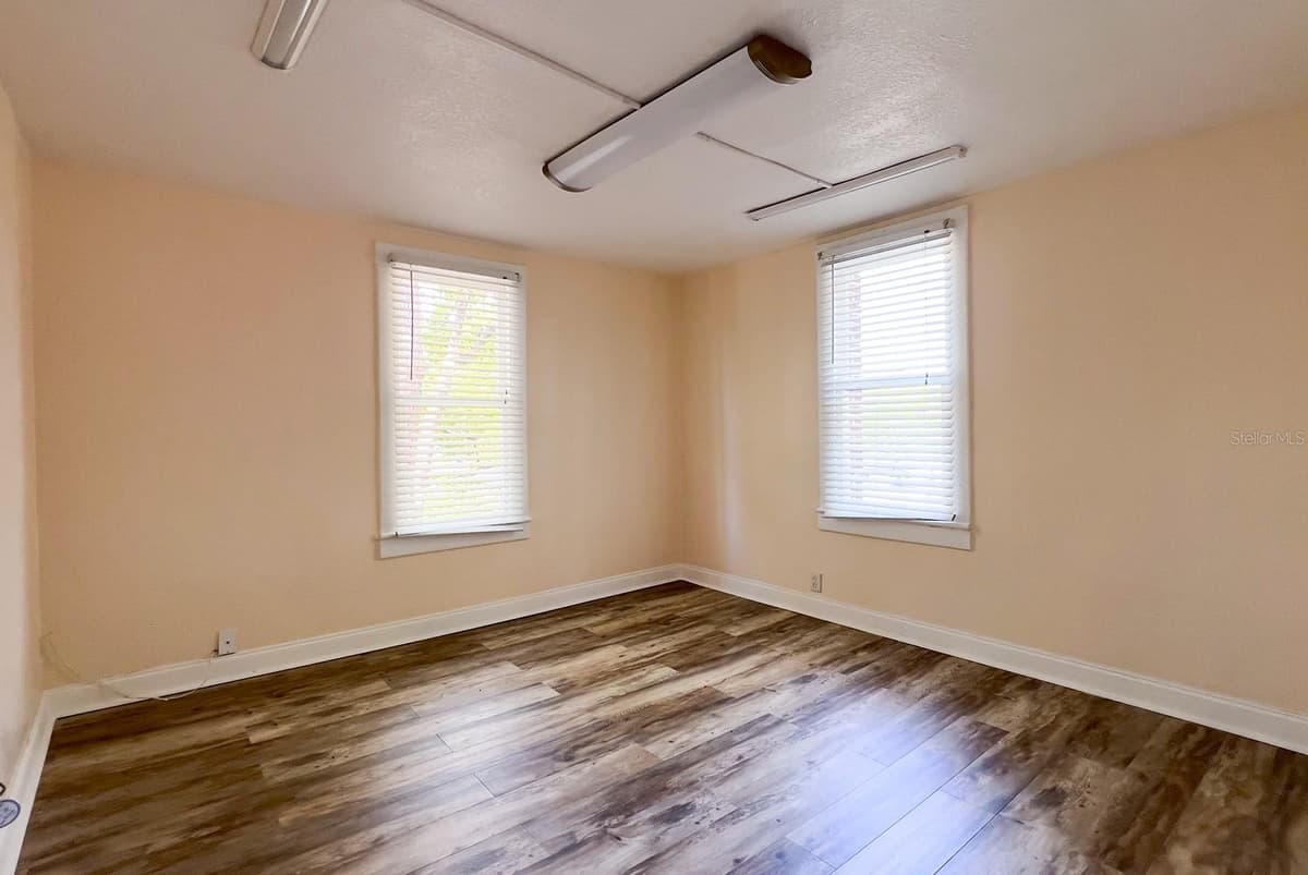 821 EMMETT STREET — photo 33 of 37