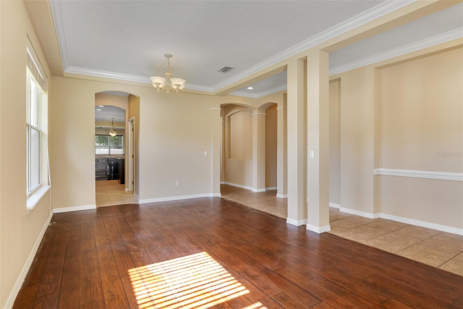 6648 HELSTON LANE — photo 6 of 47