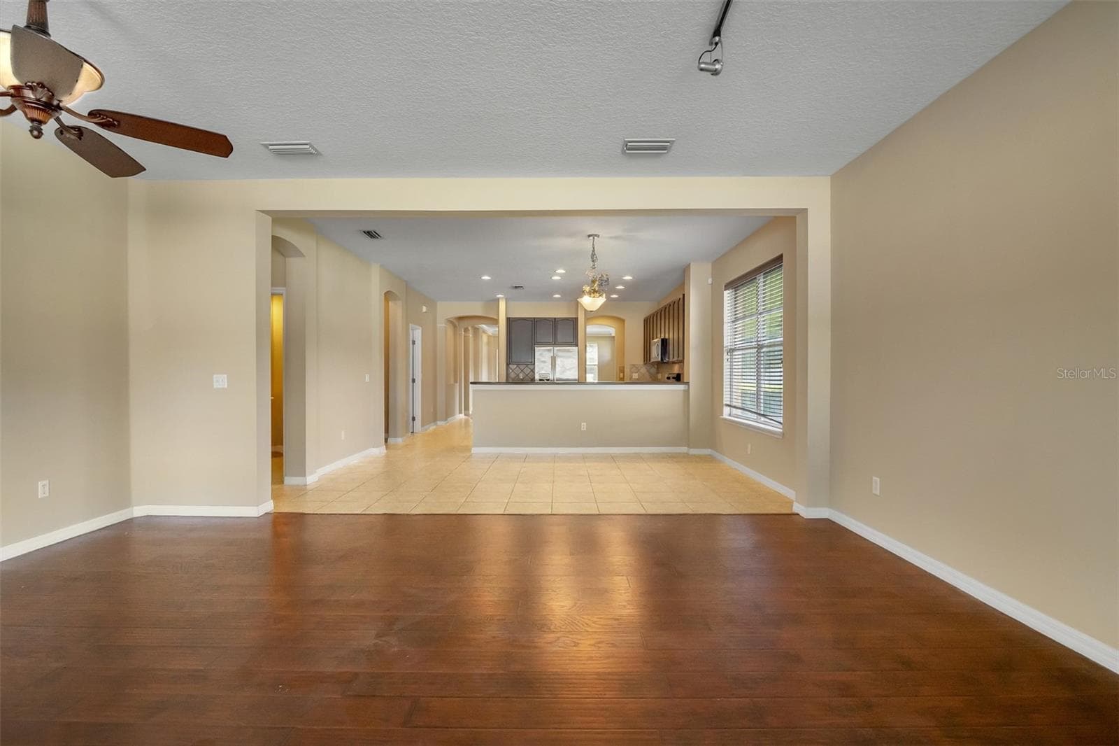 6648 HELSTON LANE — photo 16 of 47