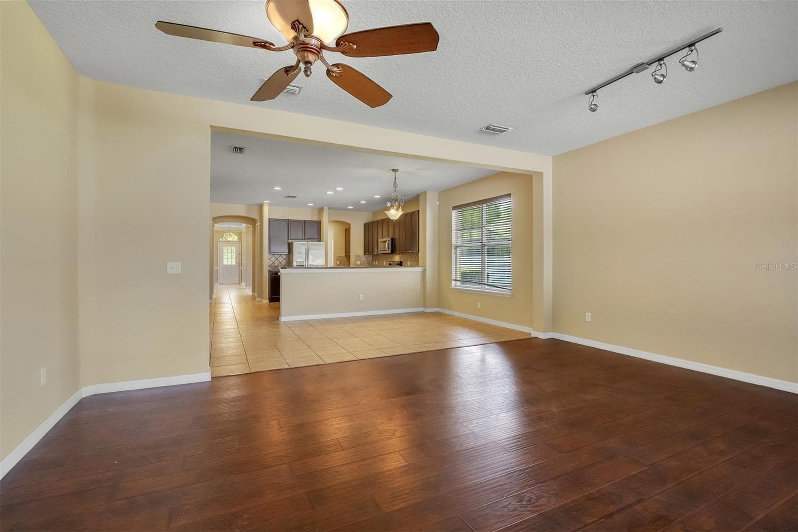 6648 HELSTON LANE — photo 14 of 47