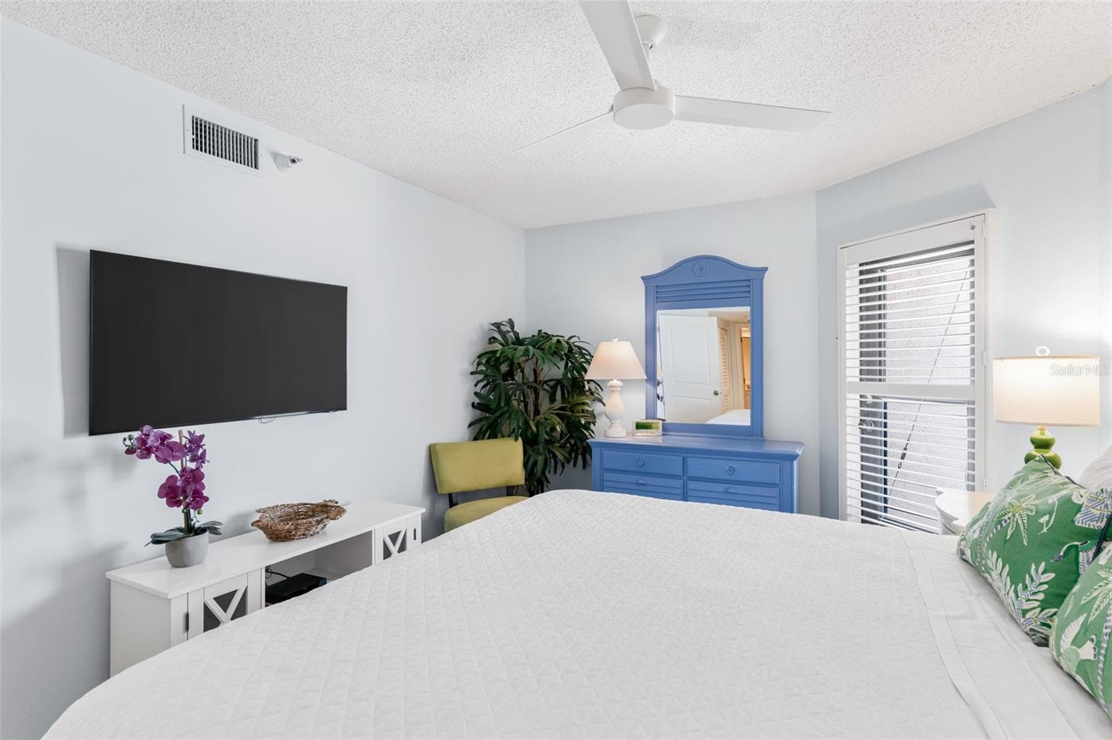 17334 GULF BOULEVARD — photo 19 of 41