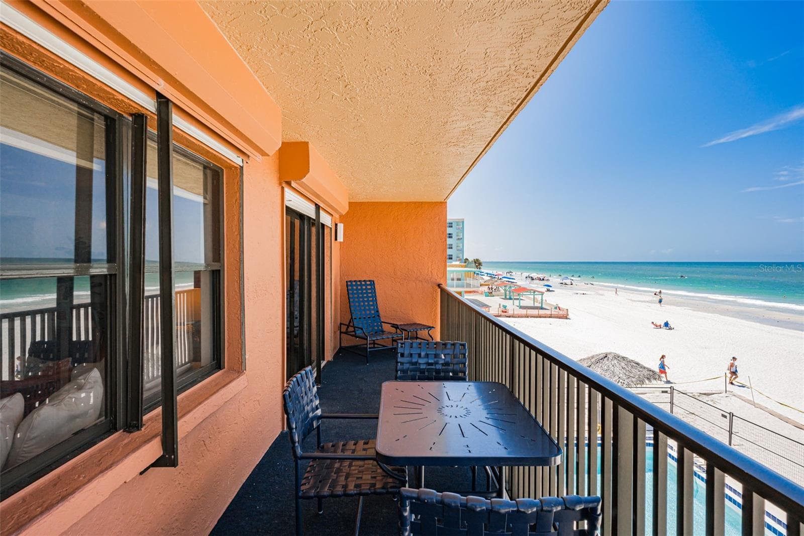 17334 GULF BOULEVARD — photo 4 of 41