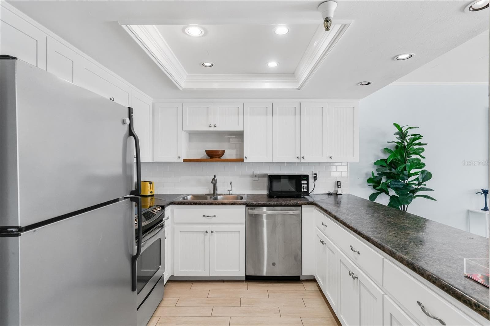 17334 GULF BOULEVARD — photo 15 of 41