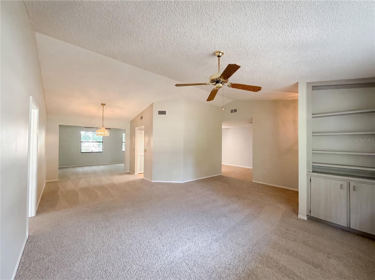 12620 BAY HILL DRIVE — photo 3 of 19