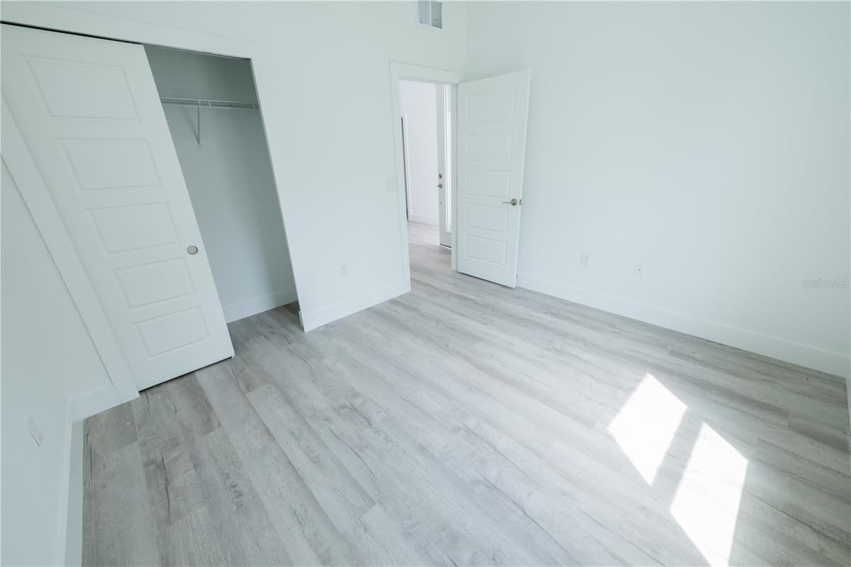 9298 MENDOZA WAY — photo 13 of 32