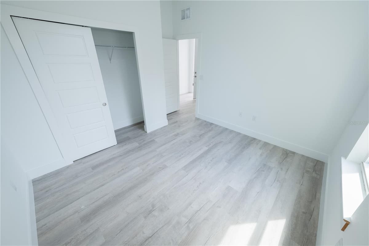 9298 MENDOZA WAY — photo 9 of 32