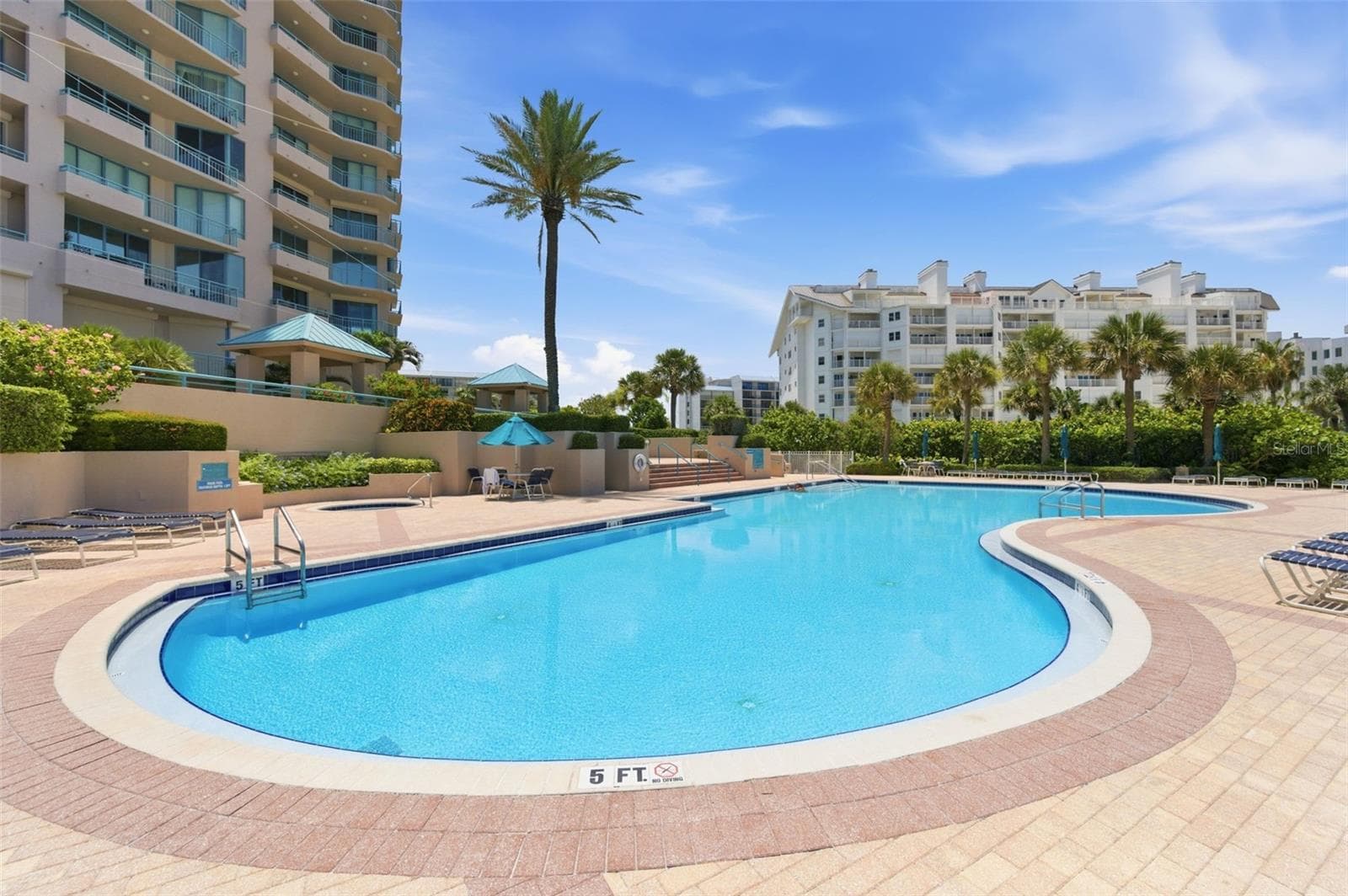 1560 GULF BOULEVARD — photo 40 of 42