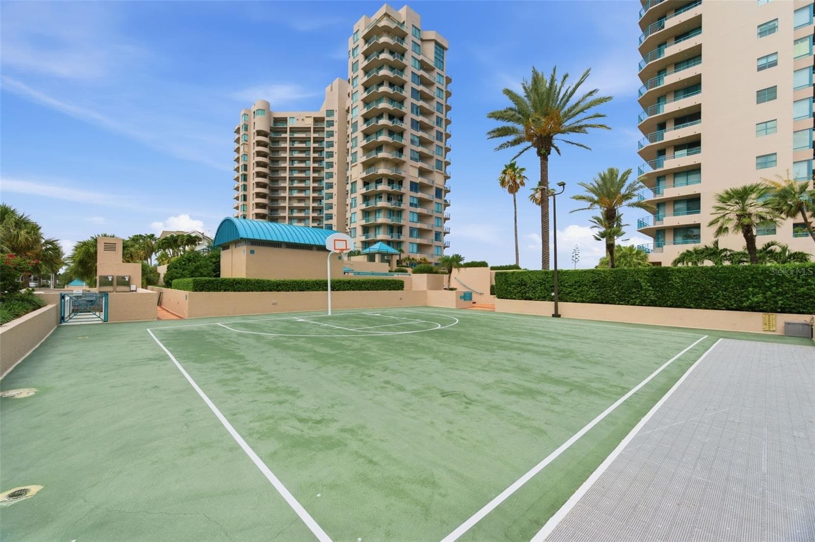1560 GULF BOULEVARD — photo 33 of 42