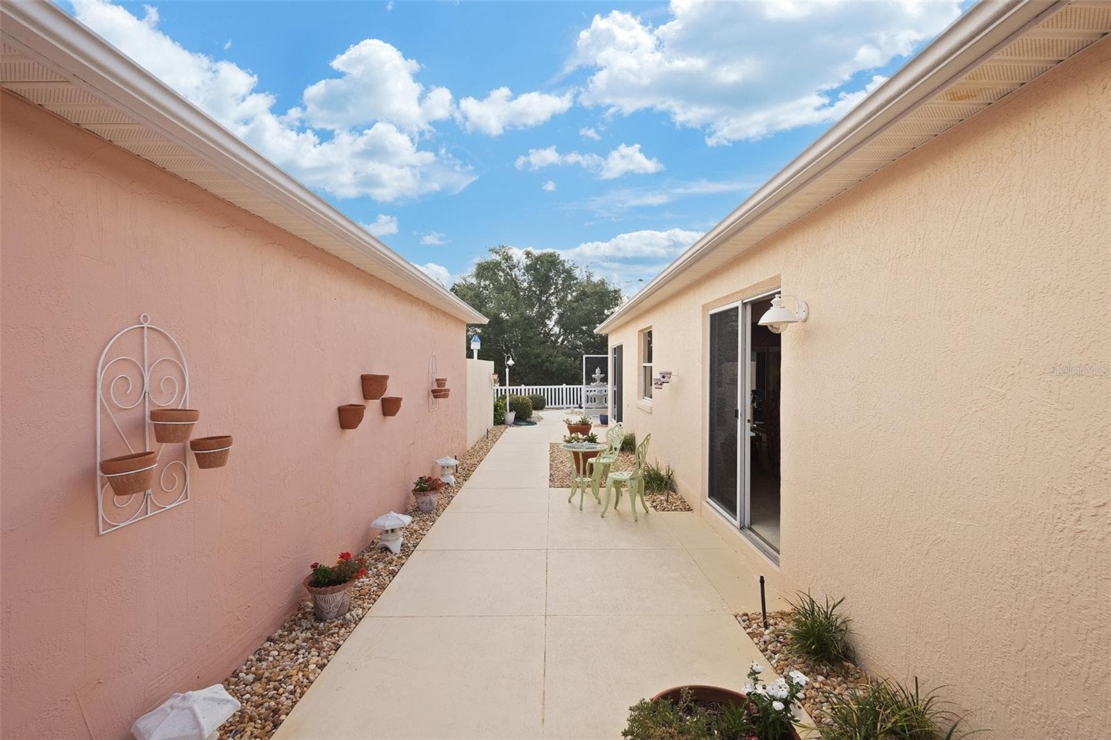 867 OVIEDO ROAD — photo 33 of 35