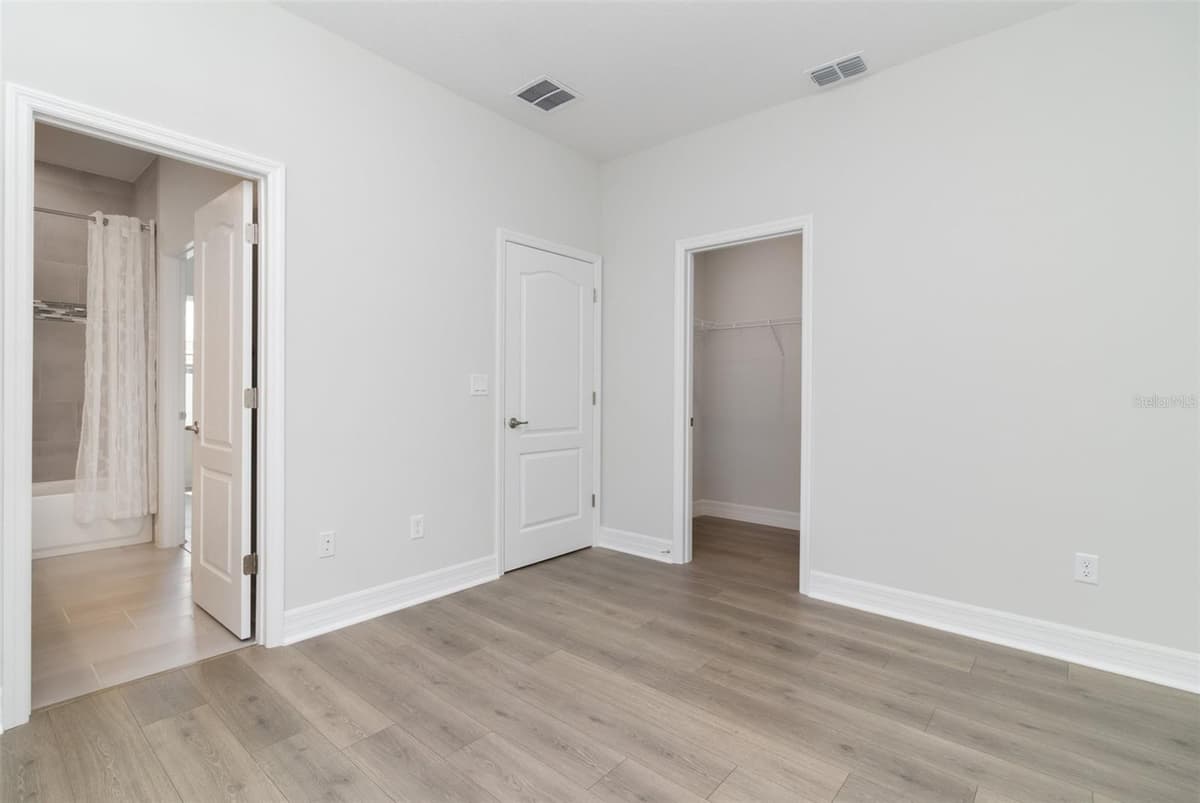 12 SCHOOL AVENUE — photo 13 of 13