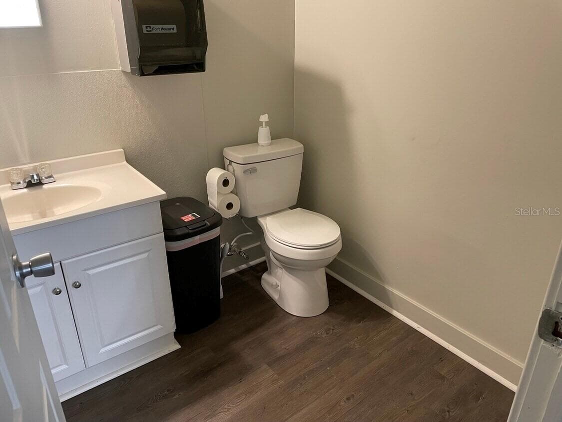 385 WASHINGTON STREET — photo 7 of 9