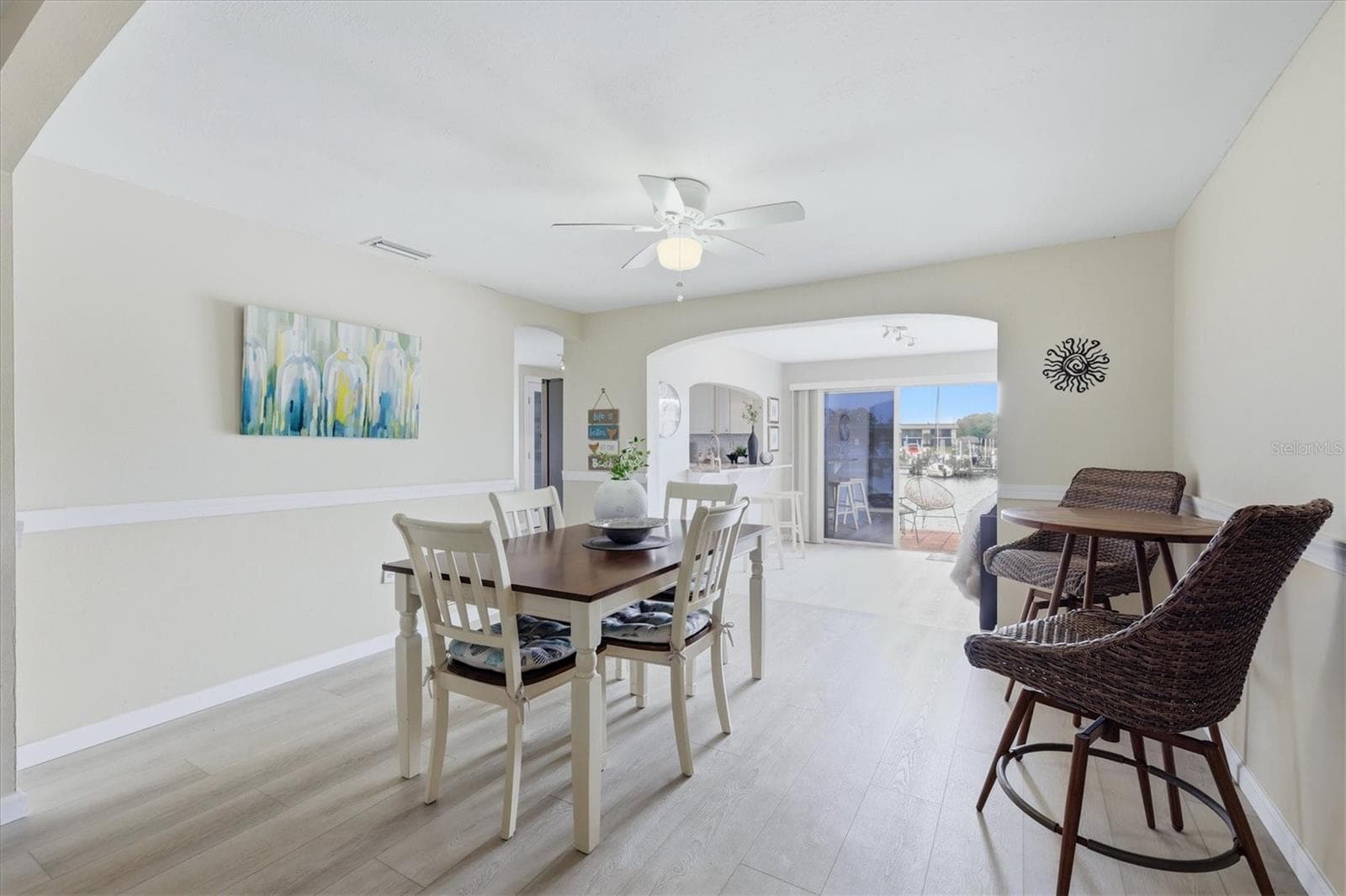 24 OAKWOOD DRIVE — photo 12 of 36