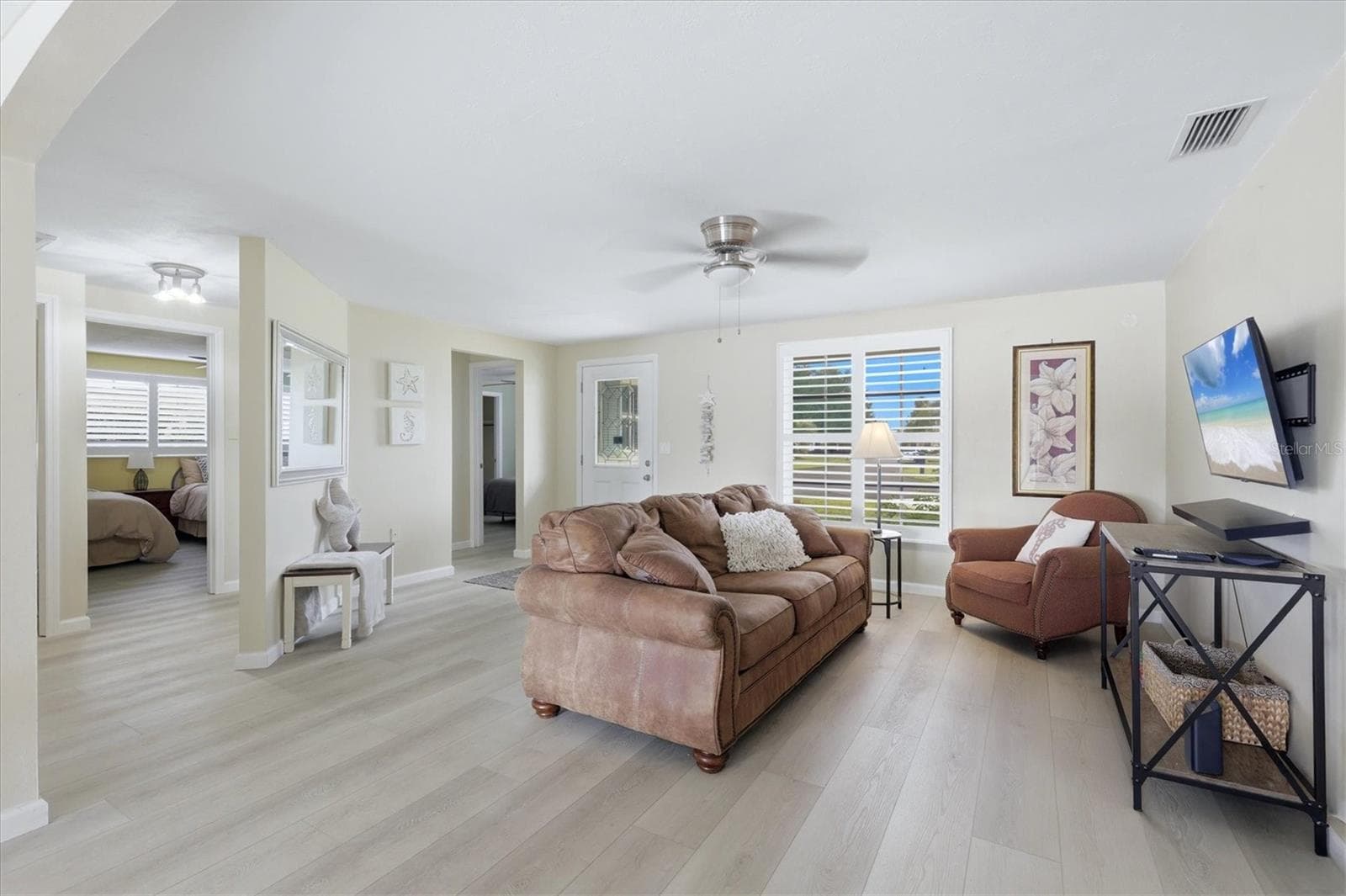 24 OAKWOOD DRIVE — photo 5 of 36
