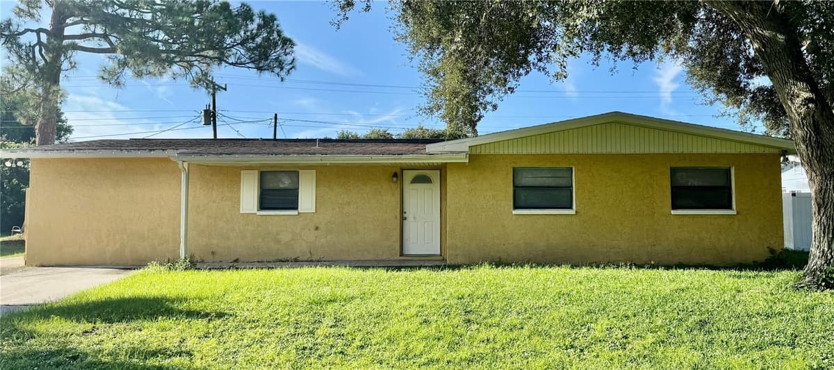 1077 BASQUE DRIVE — photo 1 of 14