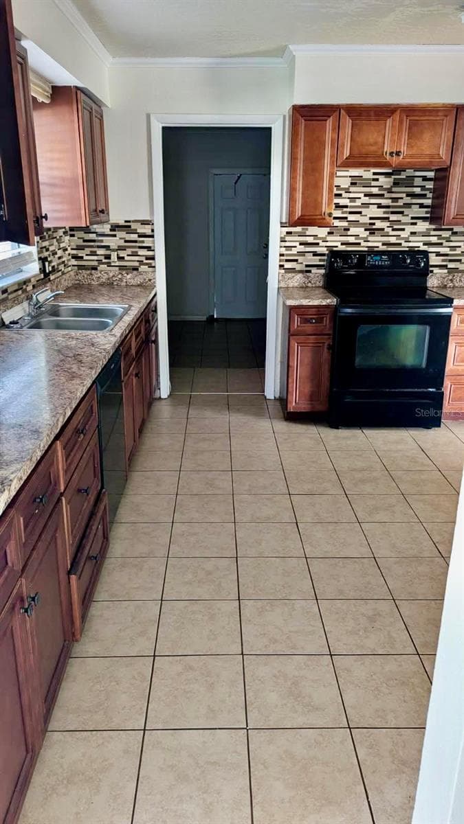 1077 BASQUE DRIVE — photo 4 of 14