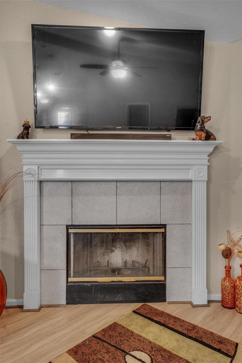 4472 MISTY DAWN COURT — photo 16 of 32
