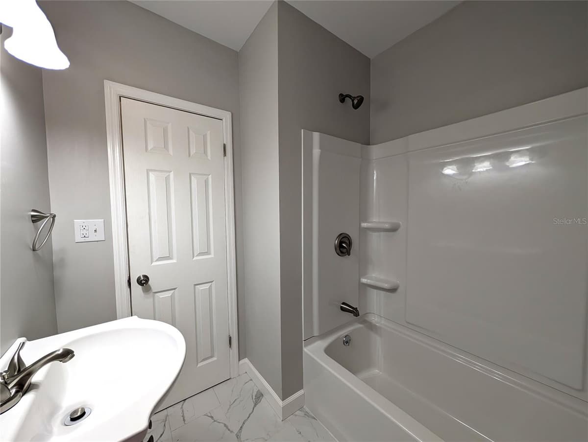 414 PROSPECT STREET — photo 20 of 28