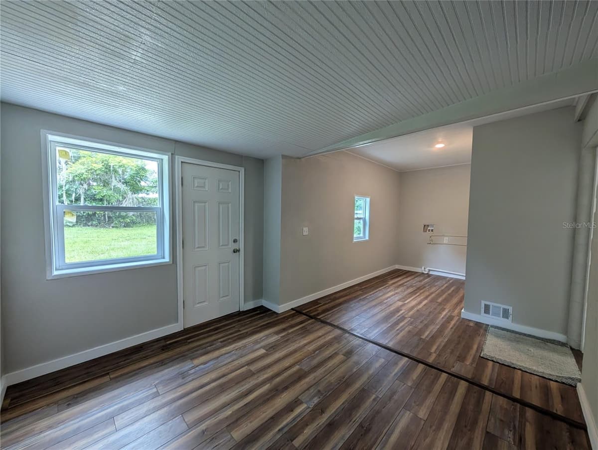414 PROSPECT STREET — photo 23 of 28