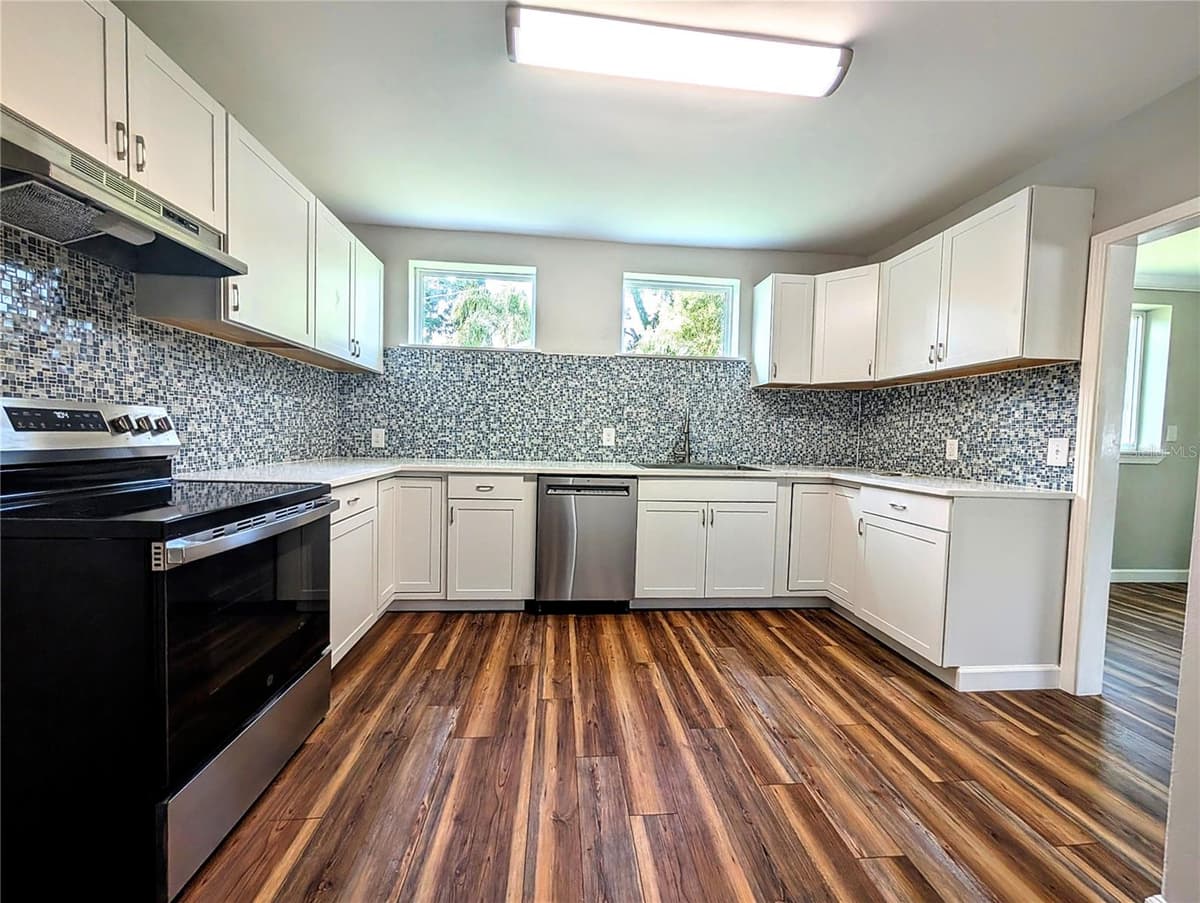 414 PROSPECT STREET — photo 6 of 28