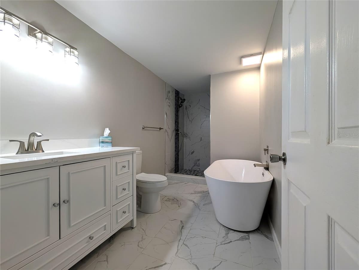 414 PROSPECT STREET — photo 11 of 28