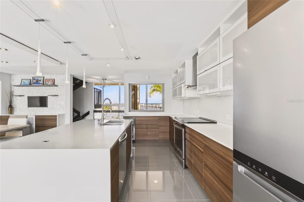 53 ISLA SAN MIGUEL — photo 15 of 49