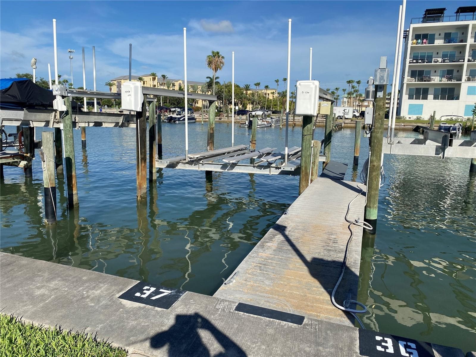 230 MEDALLION BOULEVARD — photo 35 of 37
