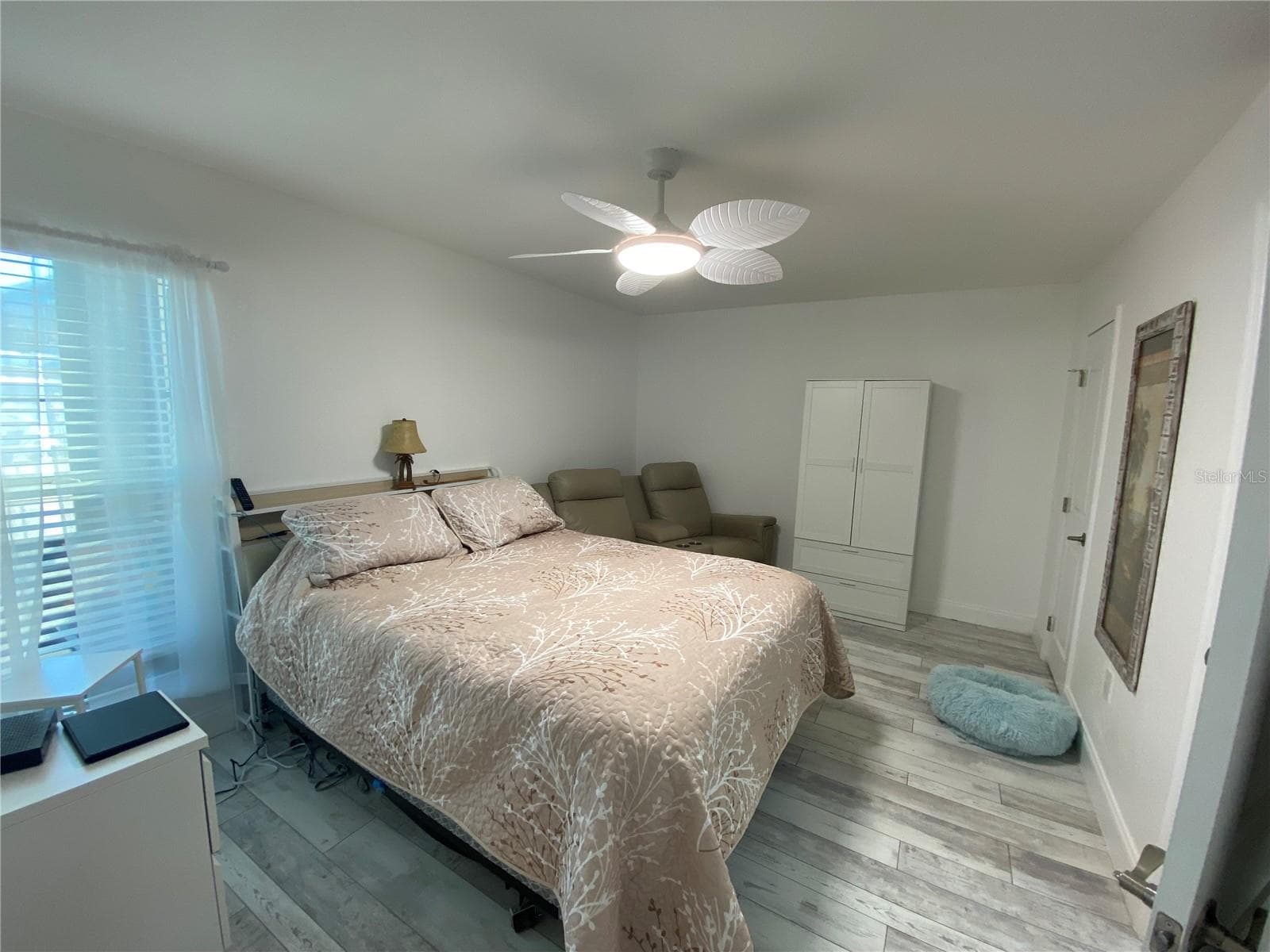 230 MEDALLION BOULEVARD — photo 15 of 37