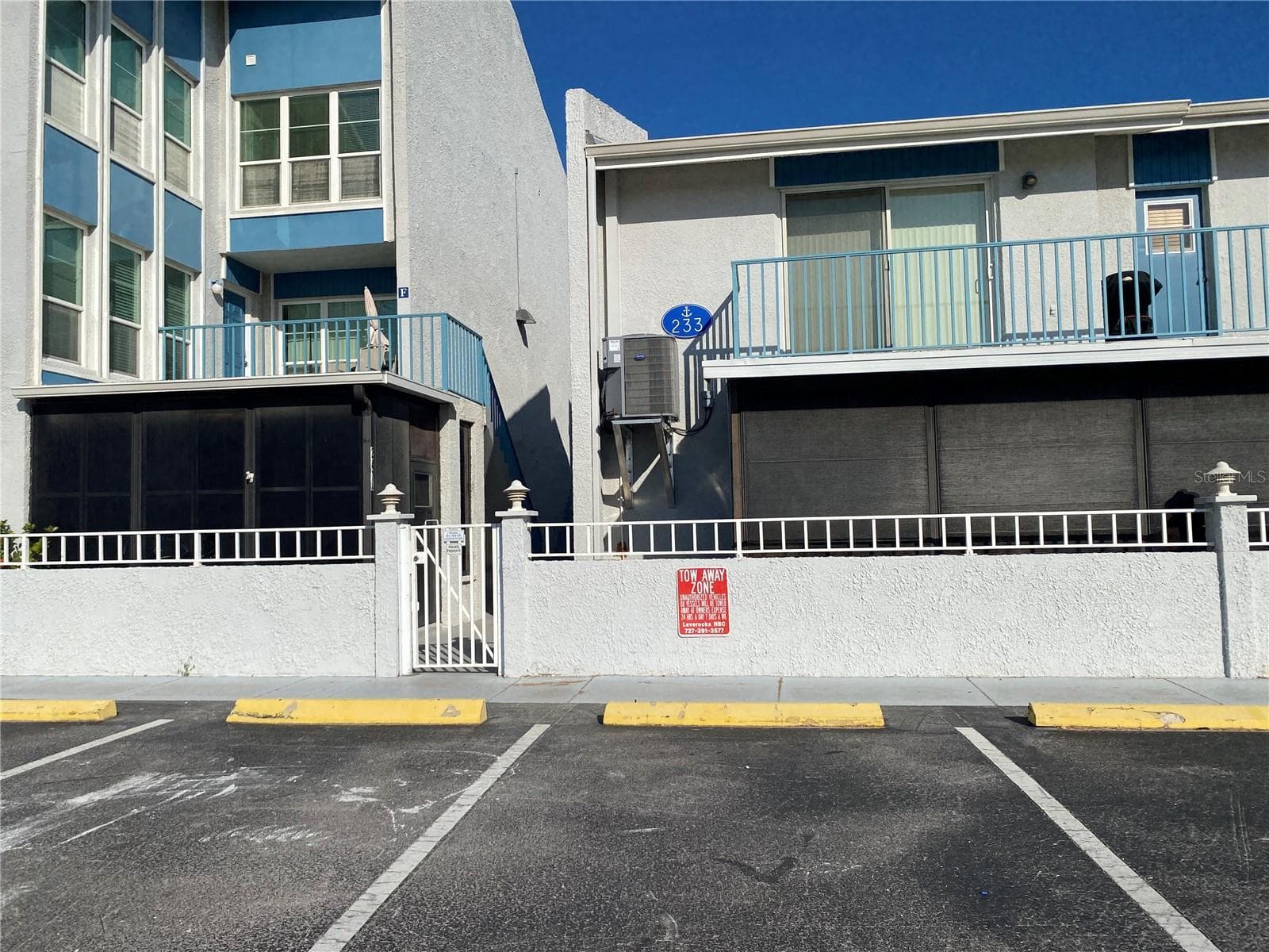 230 MEDALLION BOULEVARD — photo 26 of 37