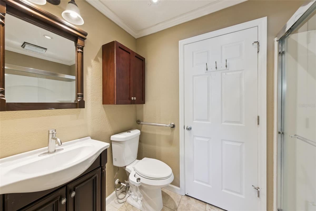 2532 GRASSY POINT DR — photo 13 of 33