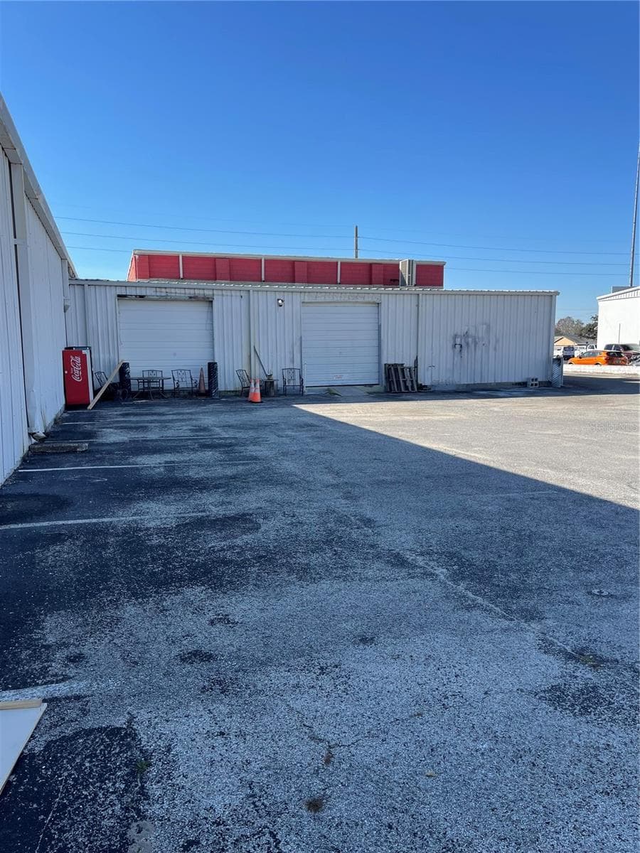 349 PLAZA DRIVE — photo 4 of 8