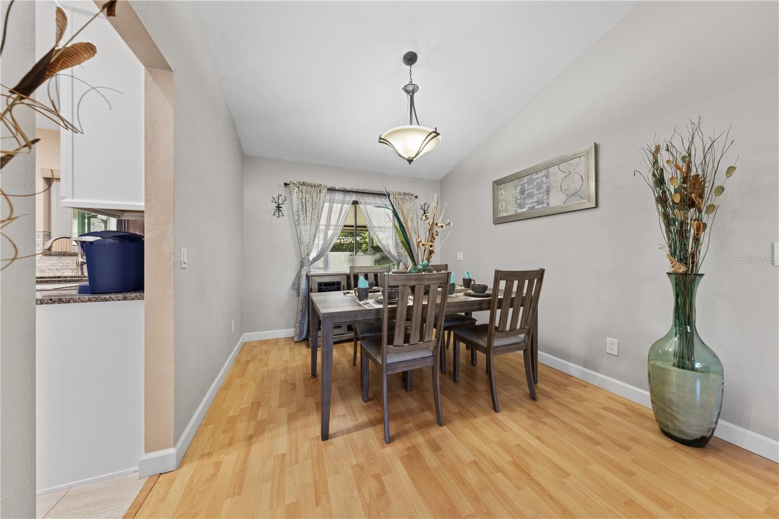 283 CHESTNUT AVENUE — photo 14 of 75
