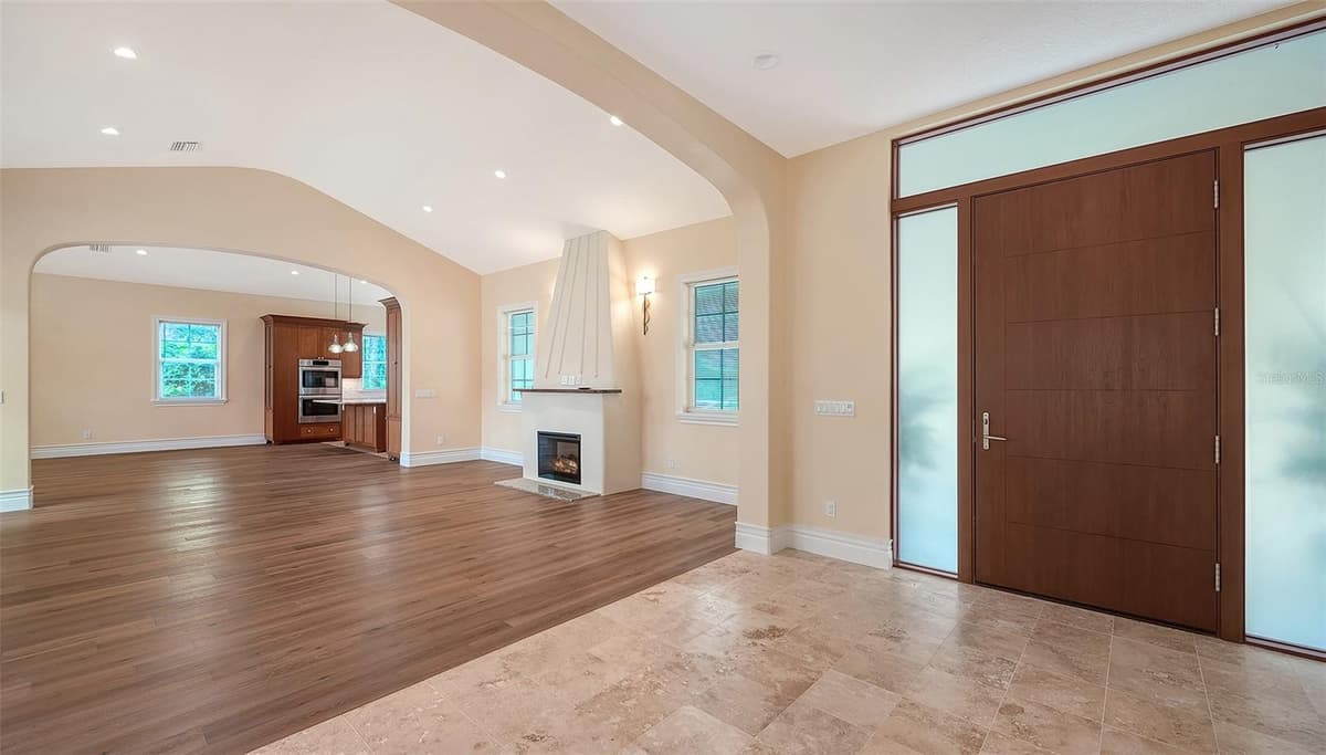 360 N POINT ROAD — photo 6 of 49