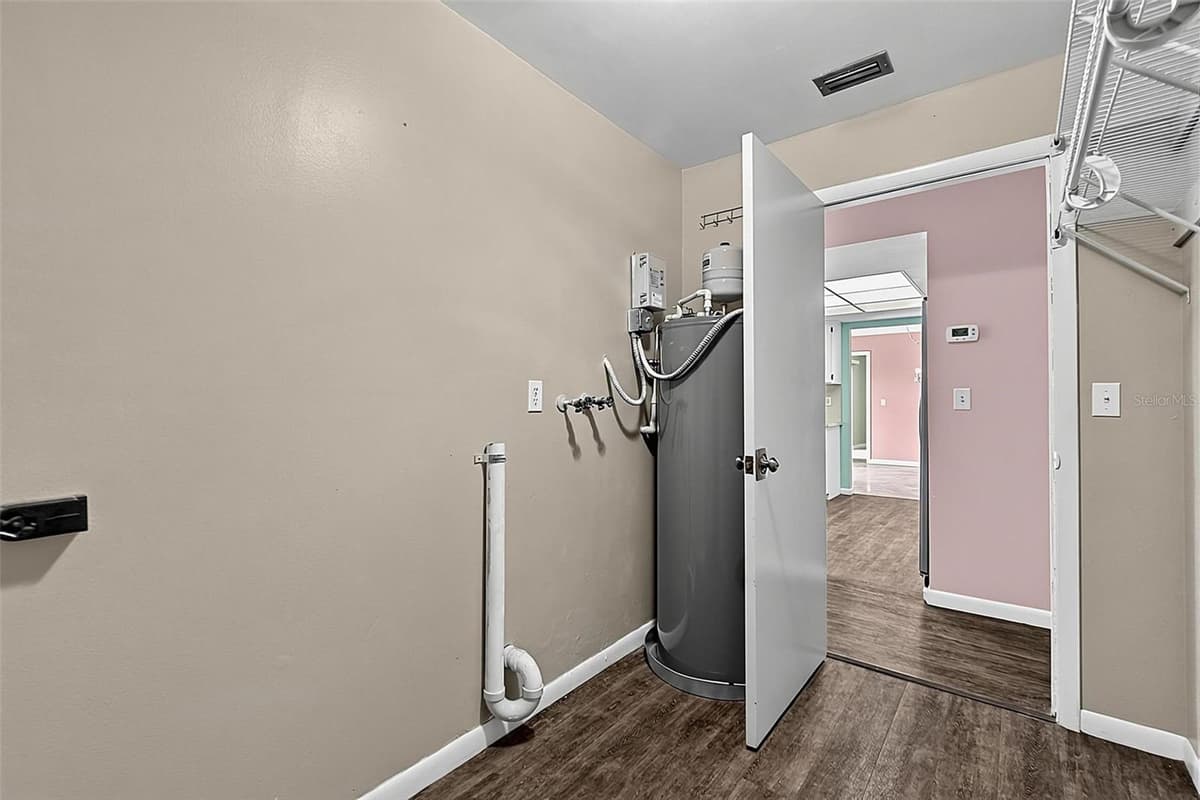 10 CROW COURT — photo 44 of 68
